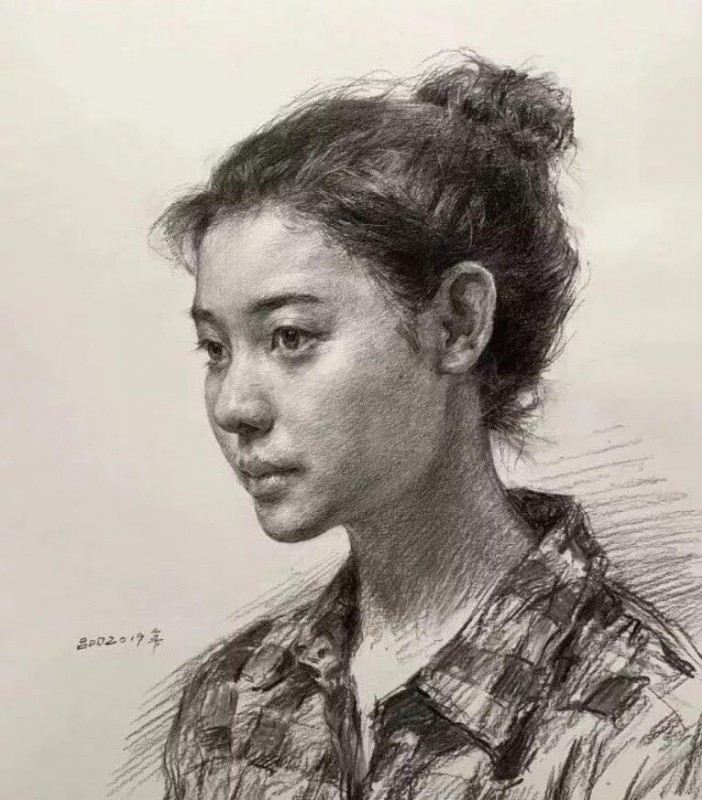 素描頭像中的黑白灰關系，有四點知識！